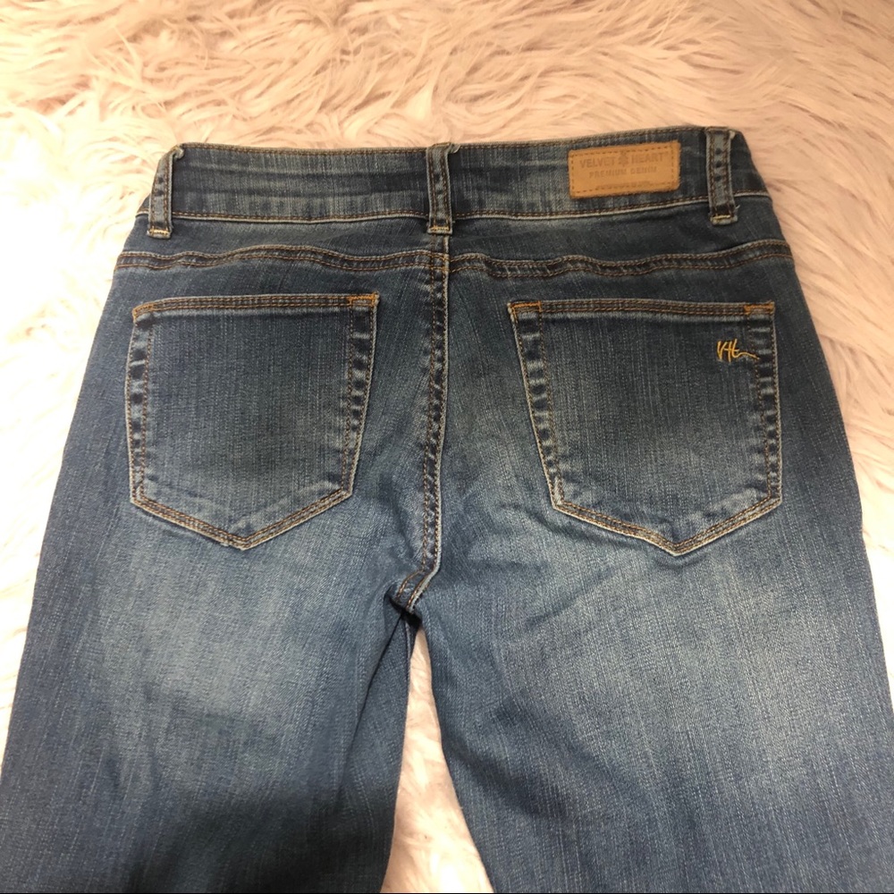 Mid Rise Cropped Jeans - Picture 4 of 8